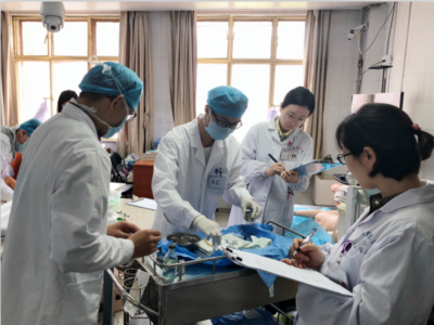 我院与中南大学湘雅医学院成功举办医学生临床技能友谊赛