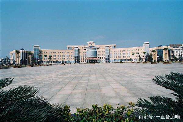 中南大学湘雅医学院与华中科技大学同济医学院 医学殿堂的南北辉映